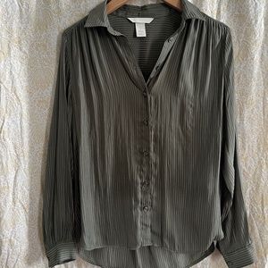 Women's green button down